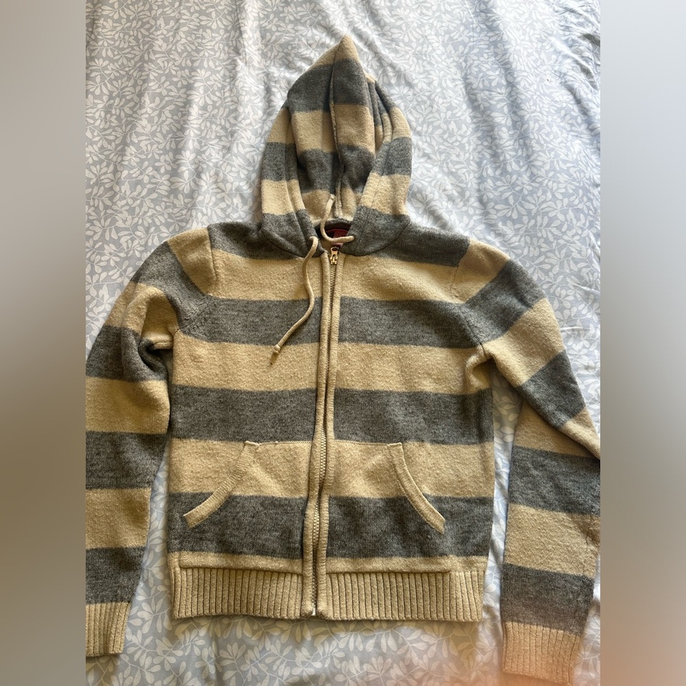 Stripped zip up beige and gray